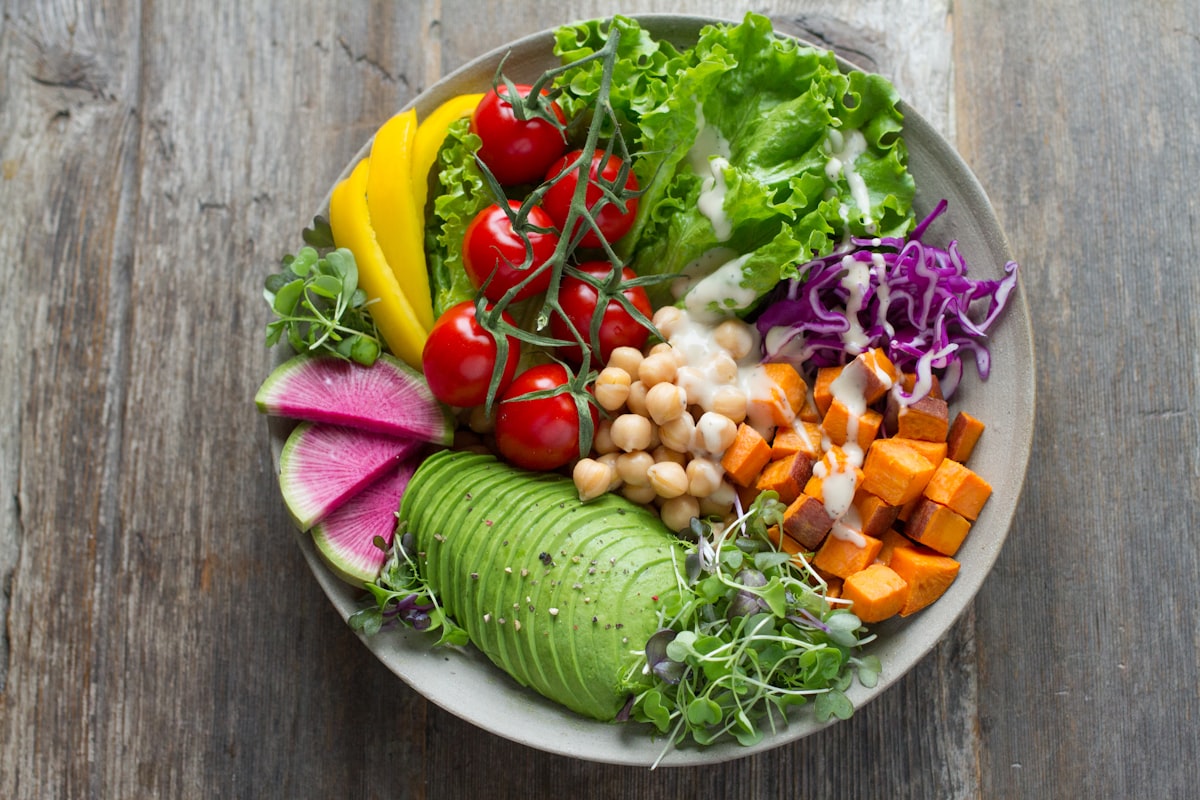Mindfulcookingclass instructor teaching plant-based techniques